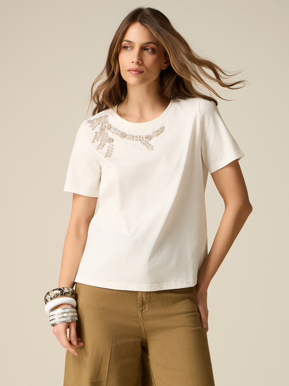 T-shirt in cotone con ricamo gioiello