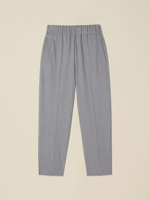 Pantalon carrot en tissu chin&eacute;