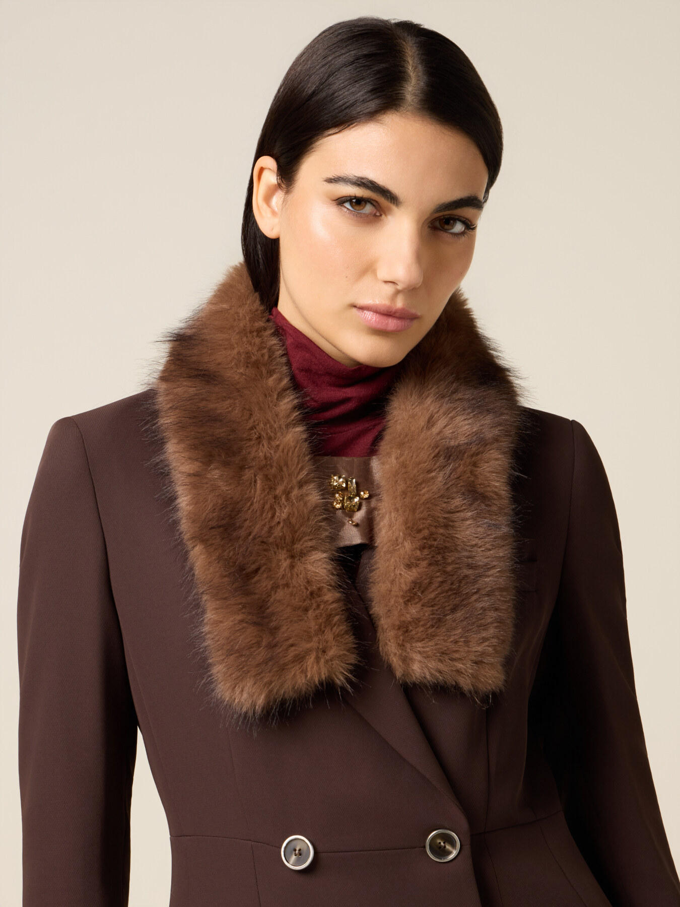 Plush fabric collar image number 0