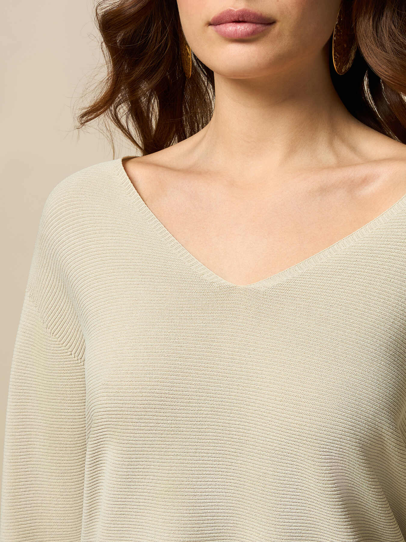 V-neck ottoman pattern sweater image number 2