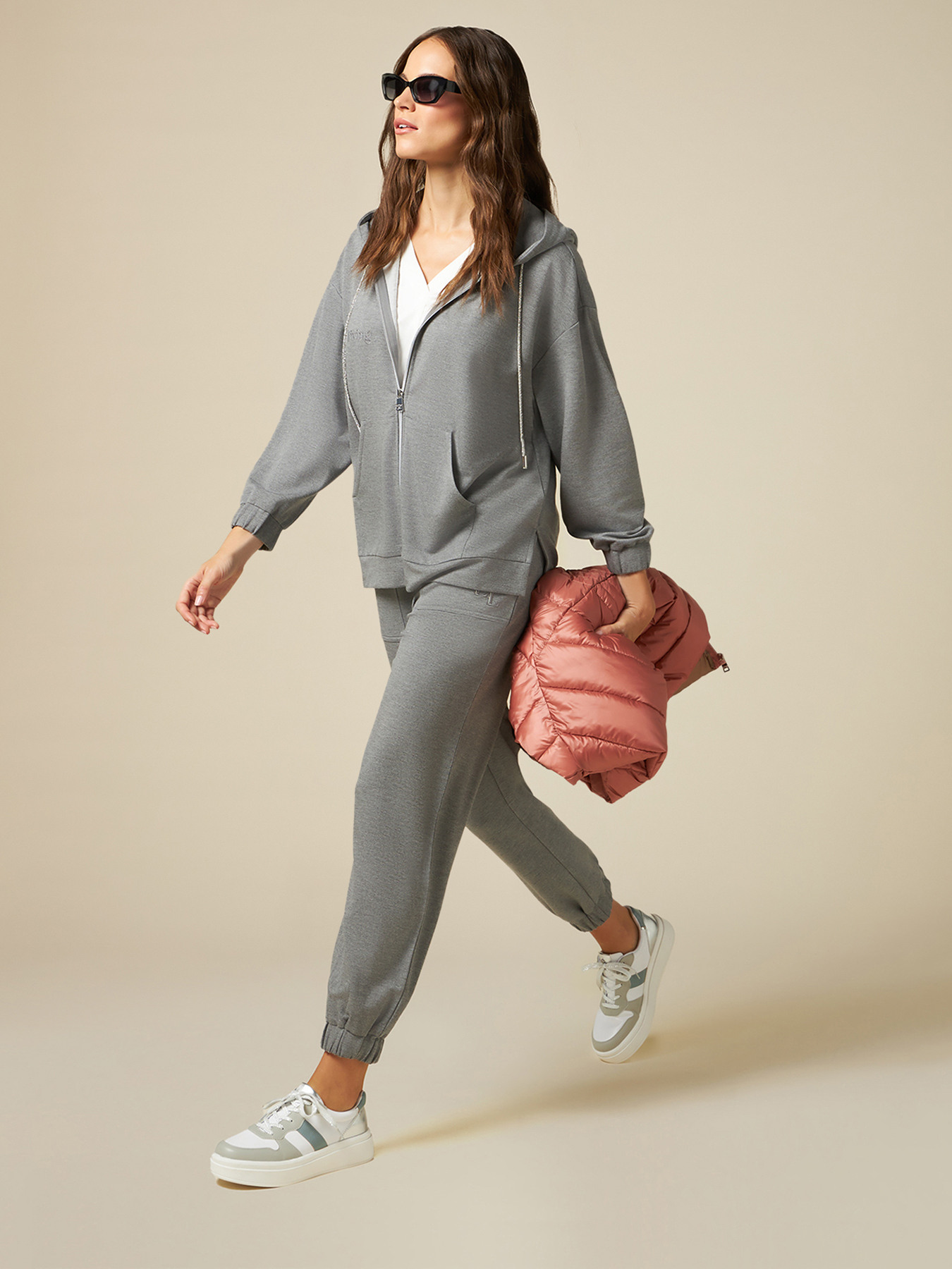 Felpa con cappuccio e ricamo lettering image number 3