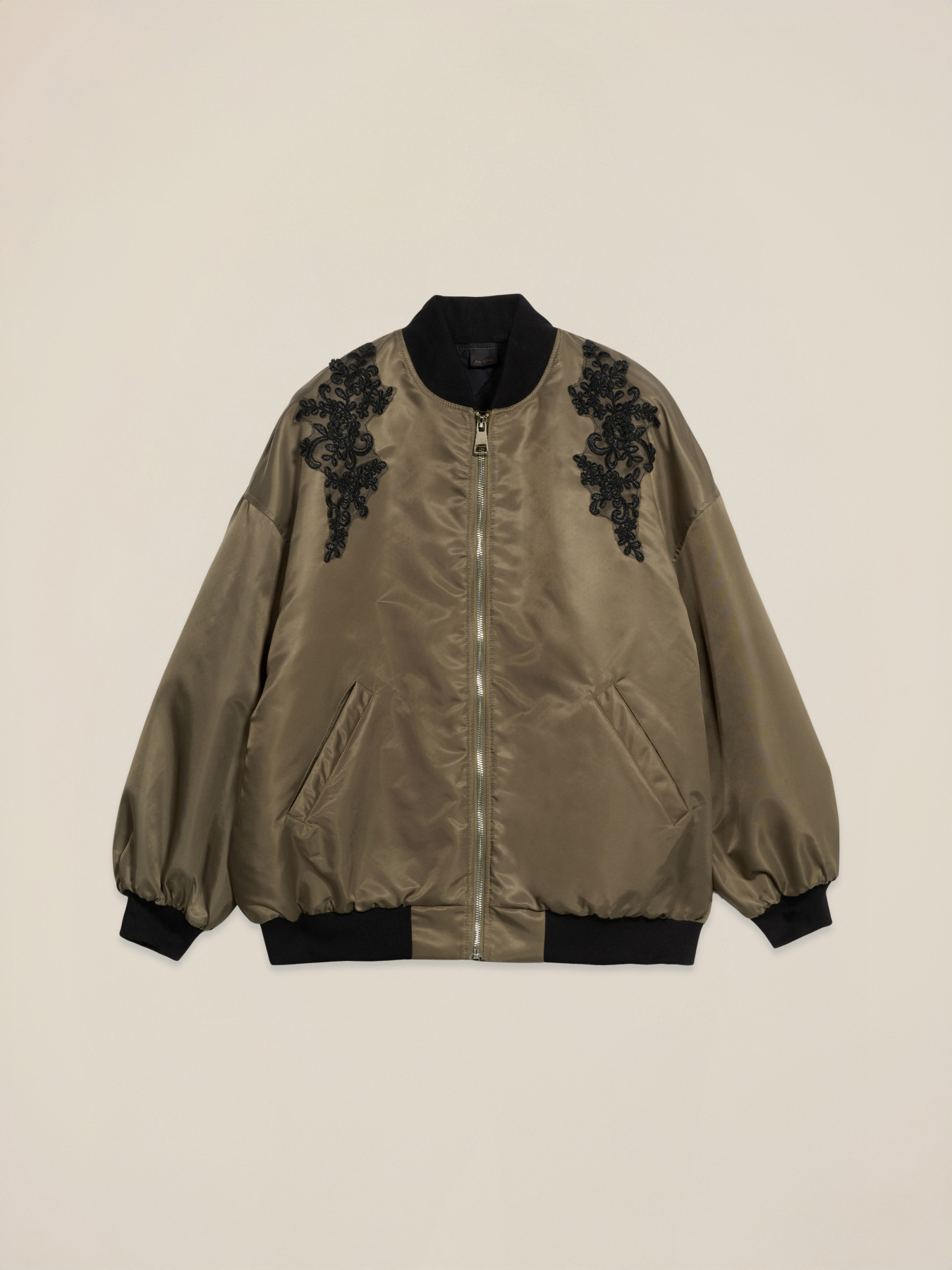 Satin-Bomberjacke mit Aufn&auml;her image number 4