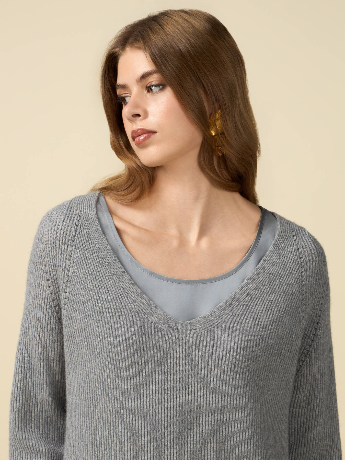 Pullover aus einer Wollmischung mit Top aus Satin image number 2