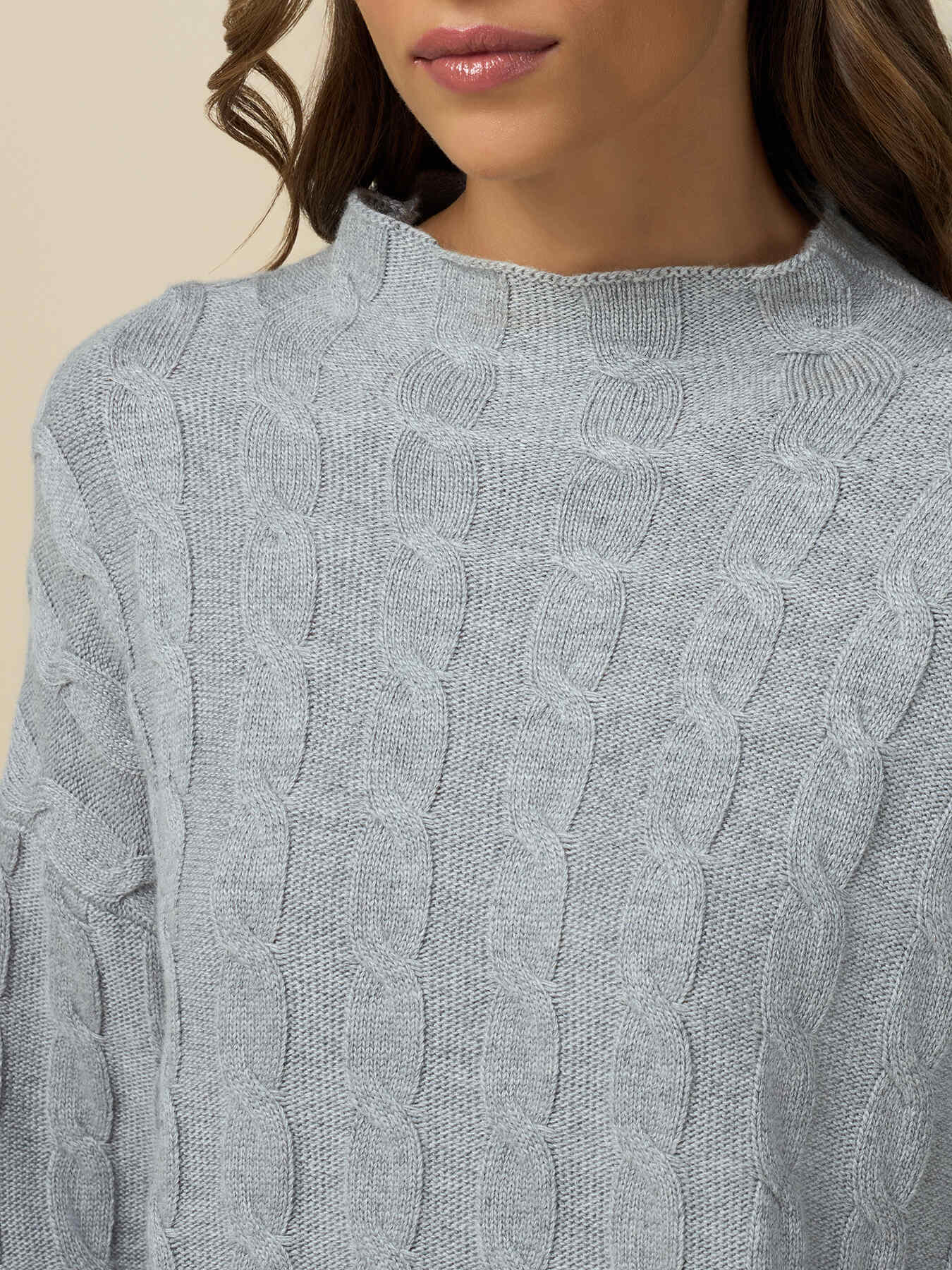 Pullover aus Kaschmirgemisch mit Zopfmuster image number 2