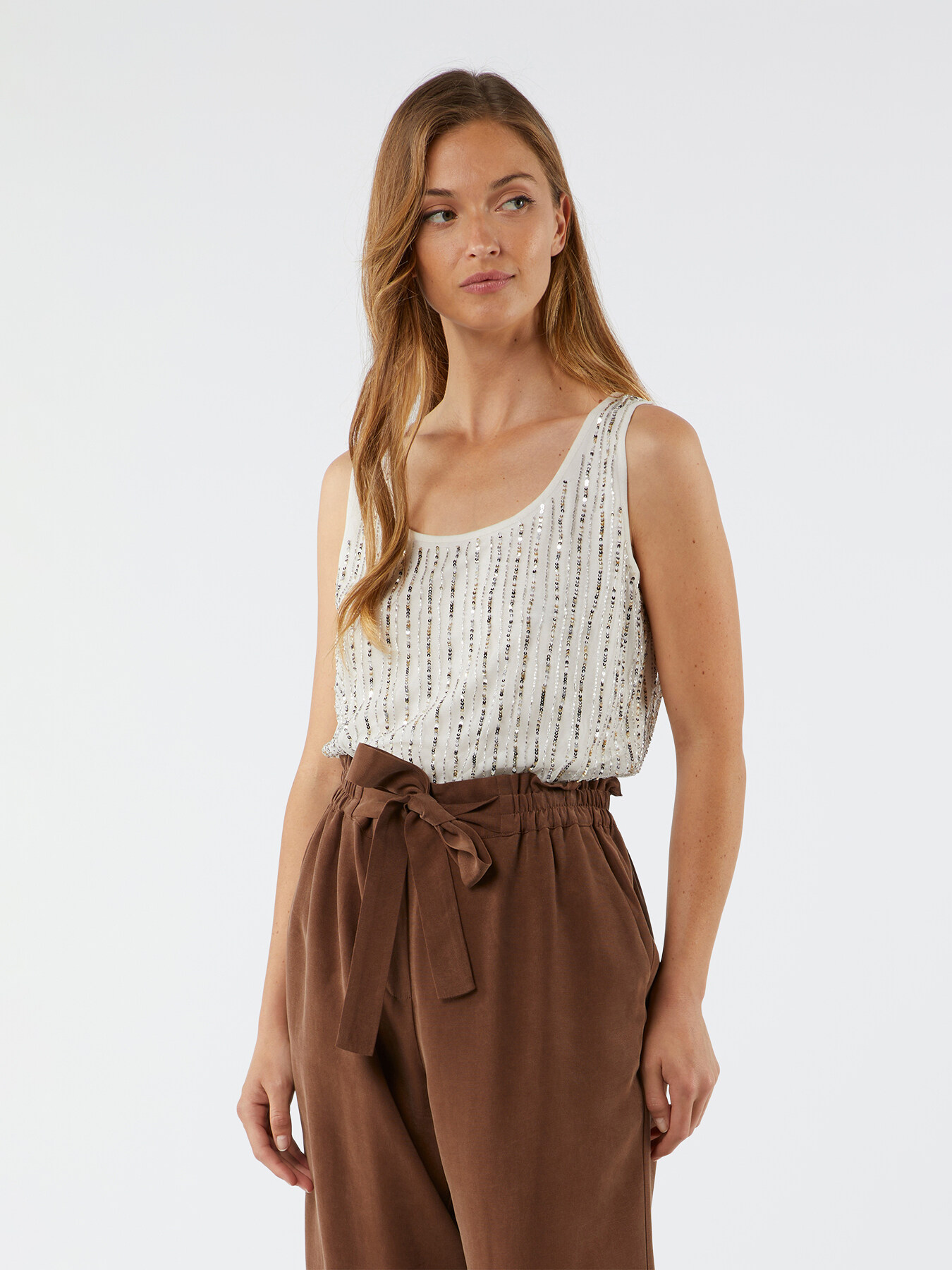 Top con ricamo in paillettes image number 0