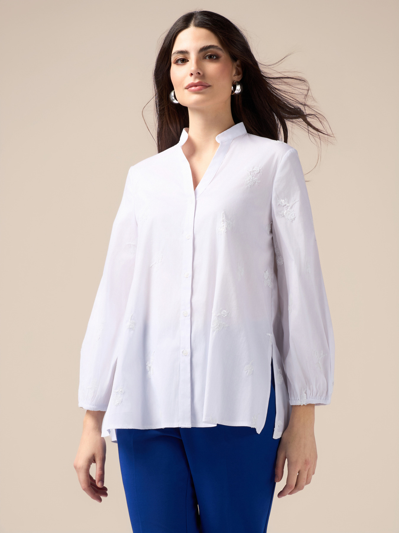 Camicia in popeline con ricami floreali image number 0