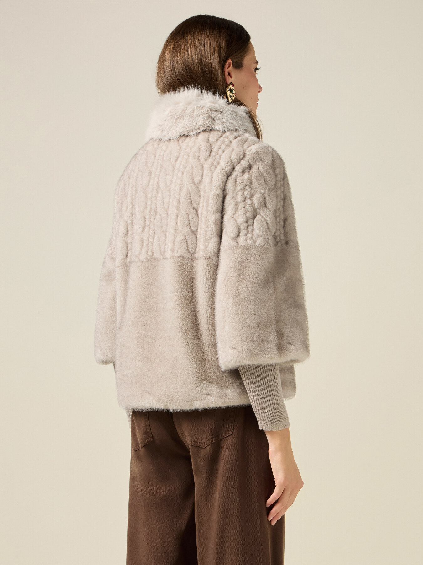 Chaqueta en tejido peludo de doble elaboraci&oacute;n image number 1