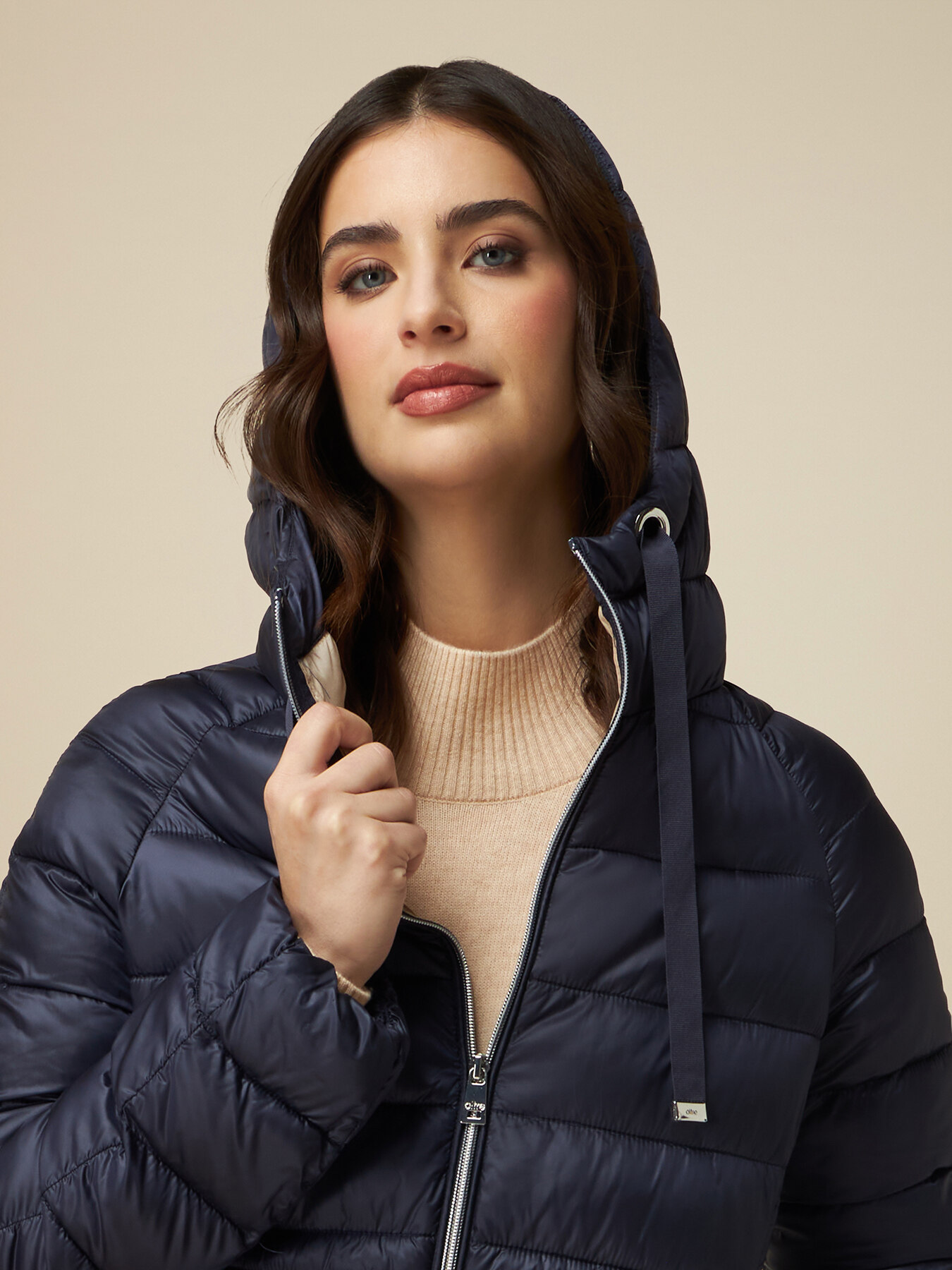 Plum&iacute;fero ligero de fibras recicladas image number 2