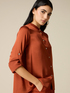 Blusa de sat&eacute;n de viscosa image number 2