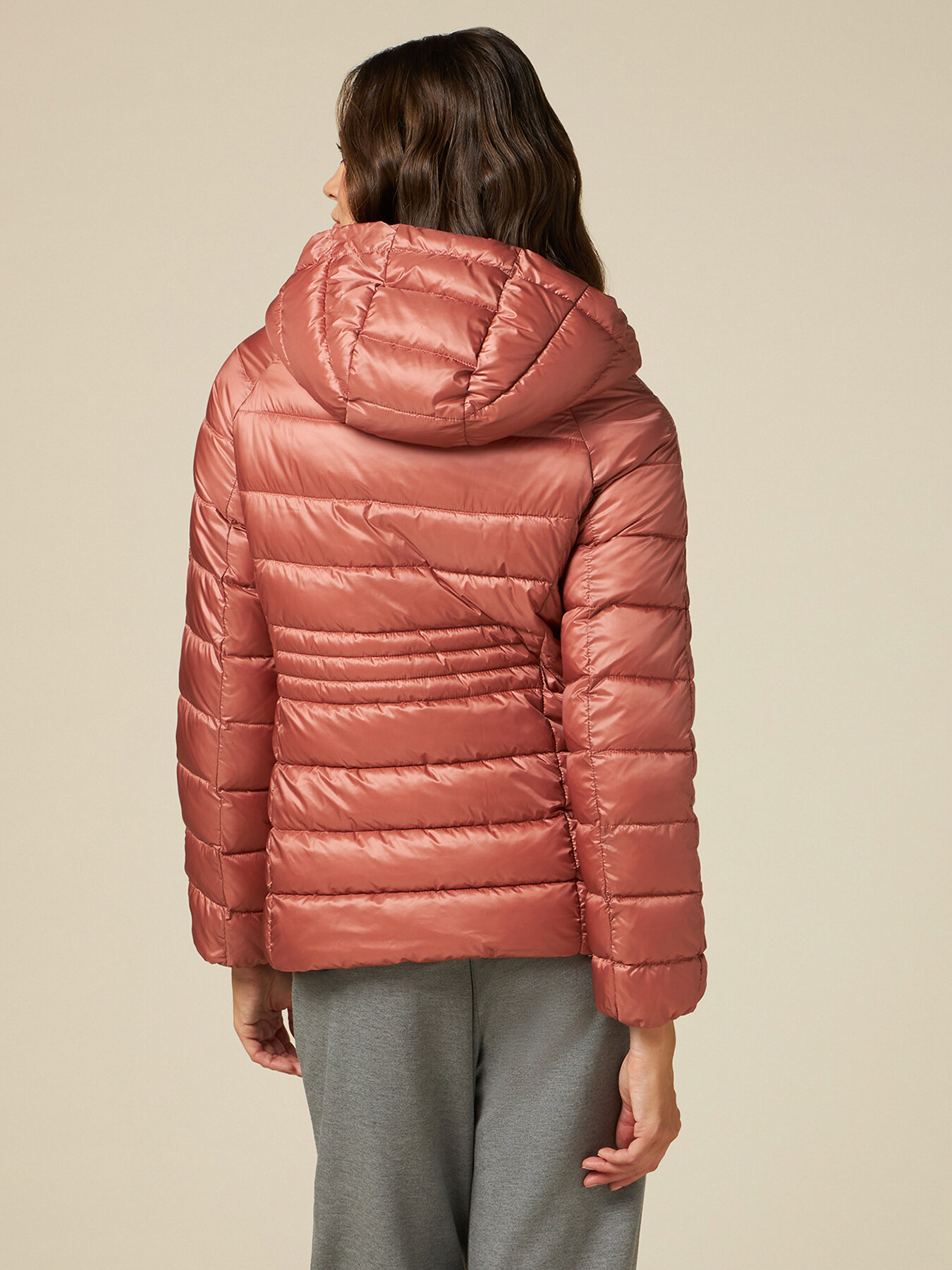 Leichte Daunenjacke aus recycelten Fasern image number 1