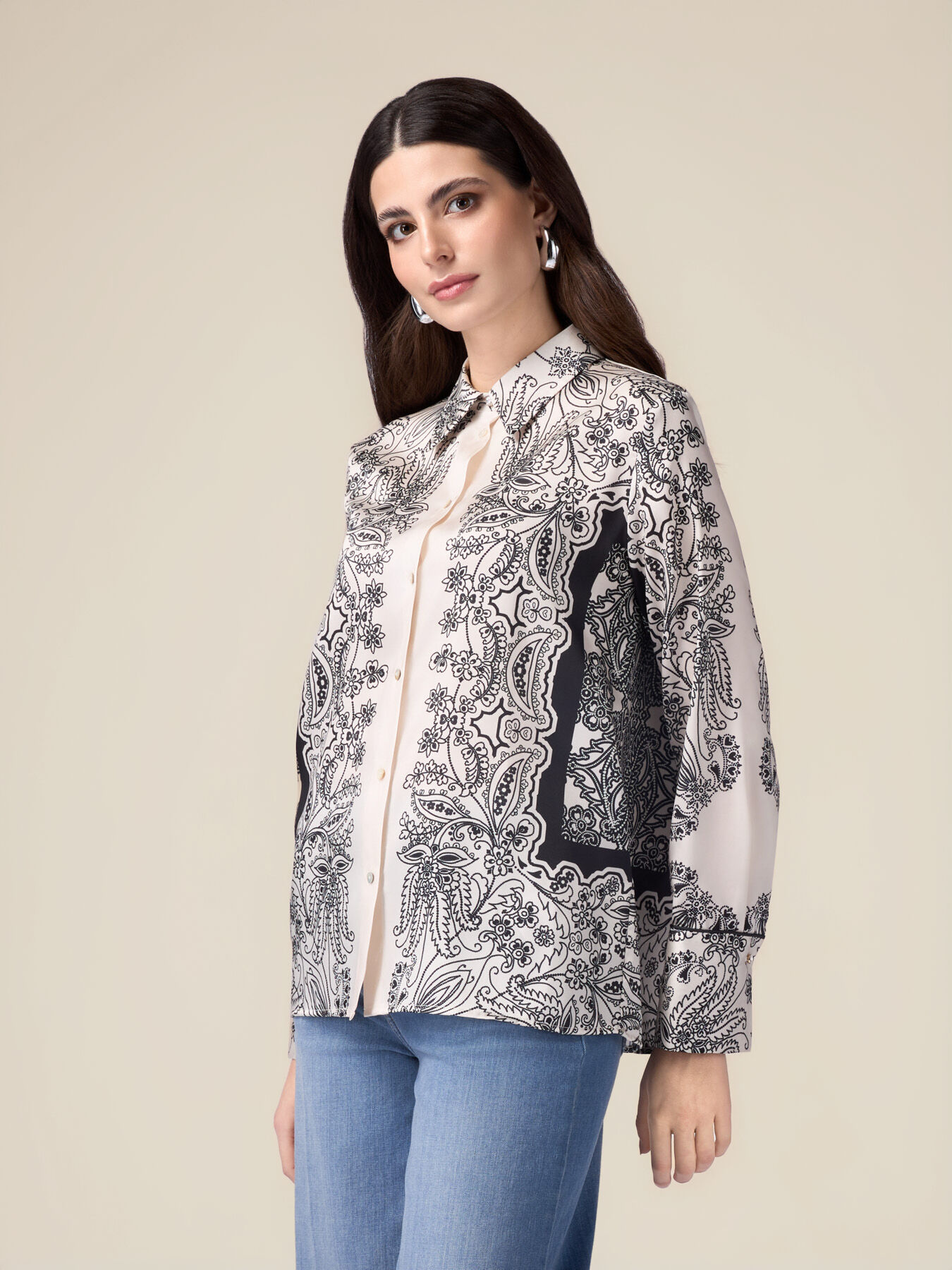 Patterned satin shirt image number 0