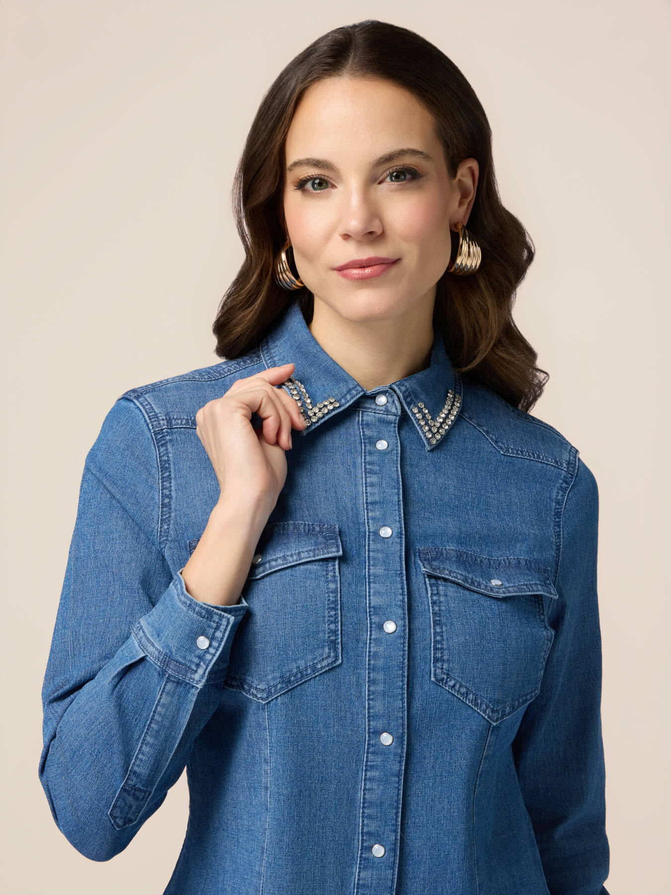 Denim shirt with snap buttons image number 2