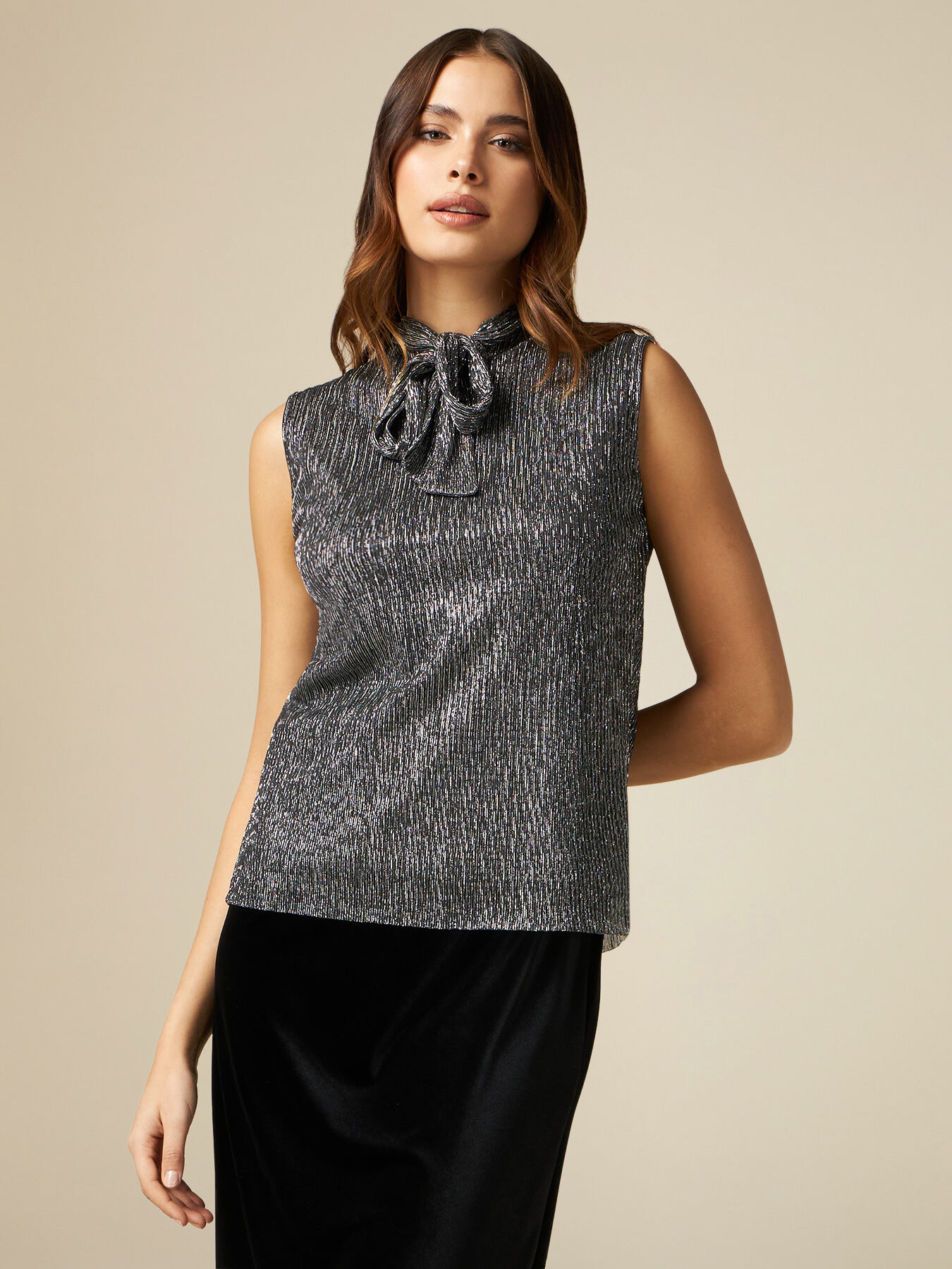 Top de l&uacute;rex con lazo image number 0