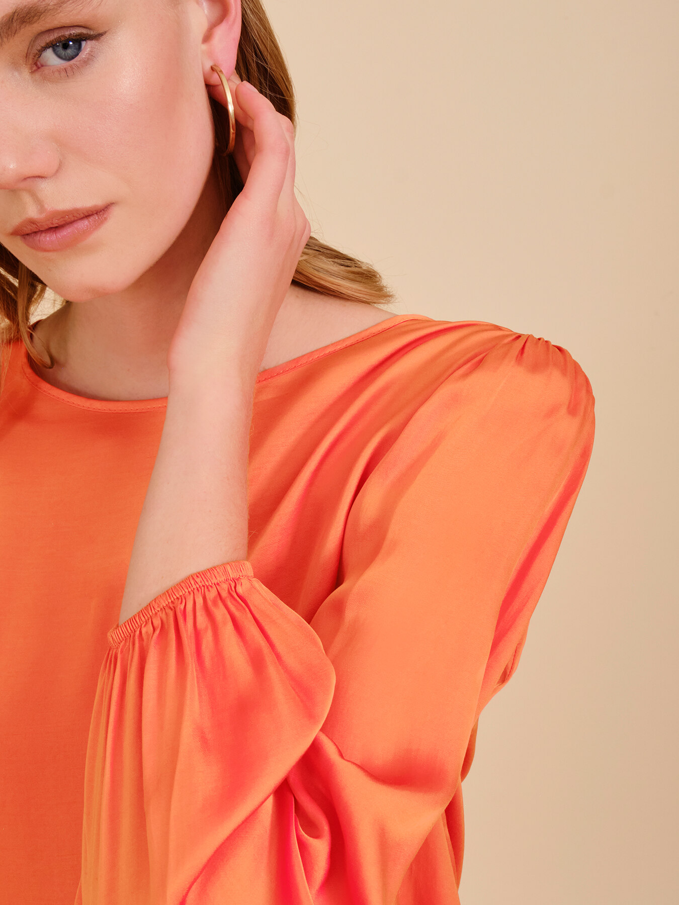 Bluse aus Viskose-Satin image number 2