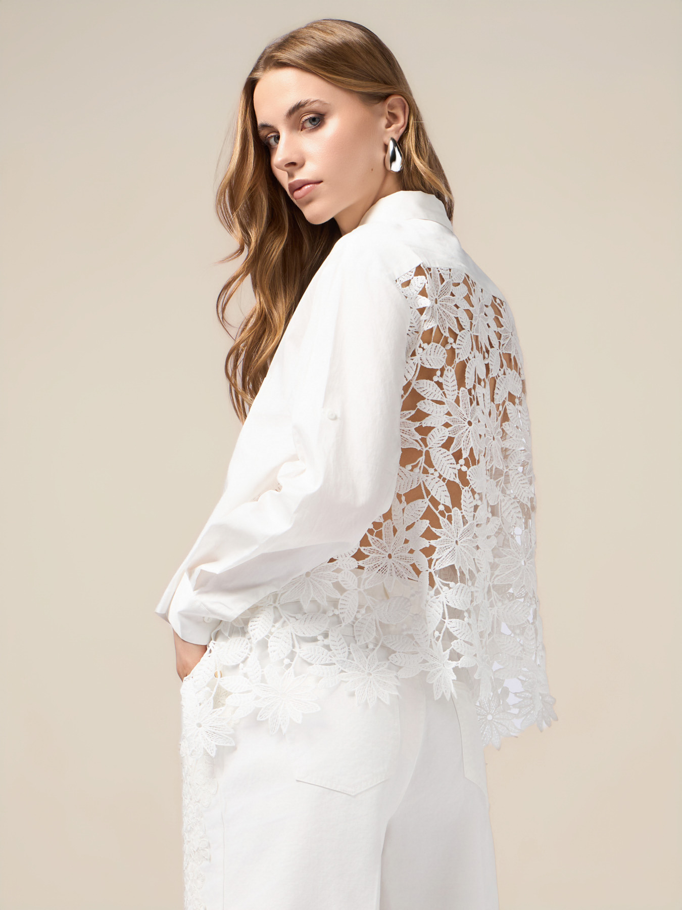 Camicia boxy con retro in pizzo image number 1