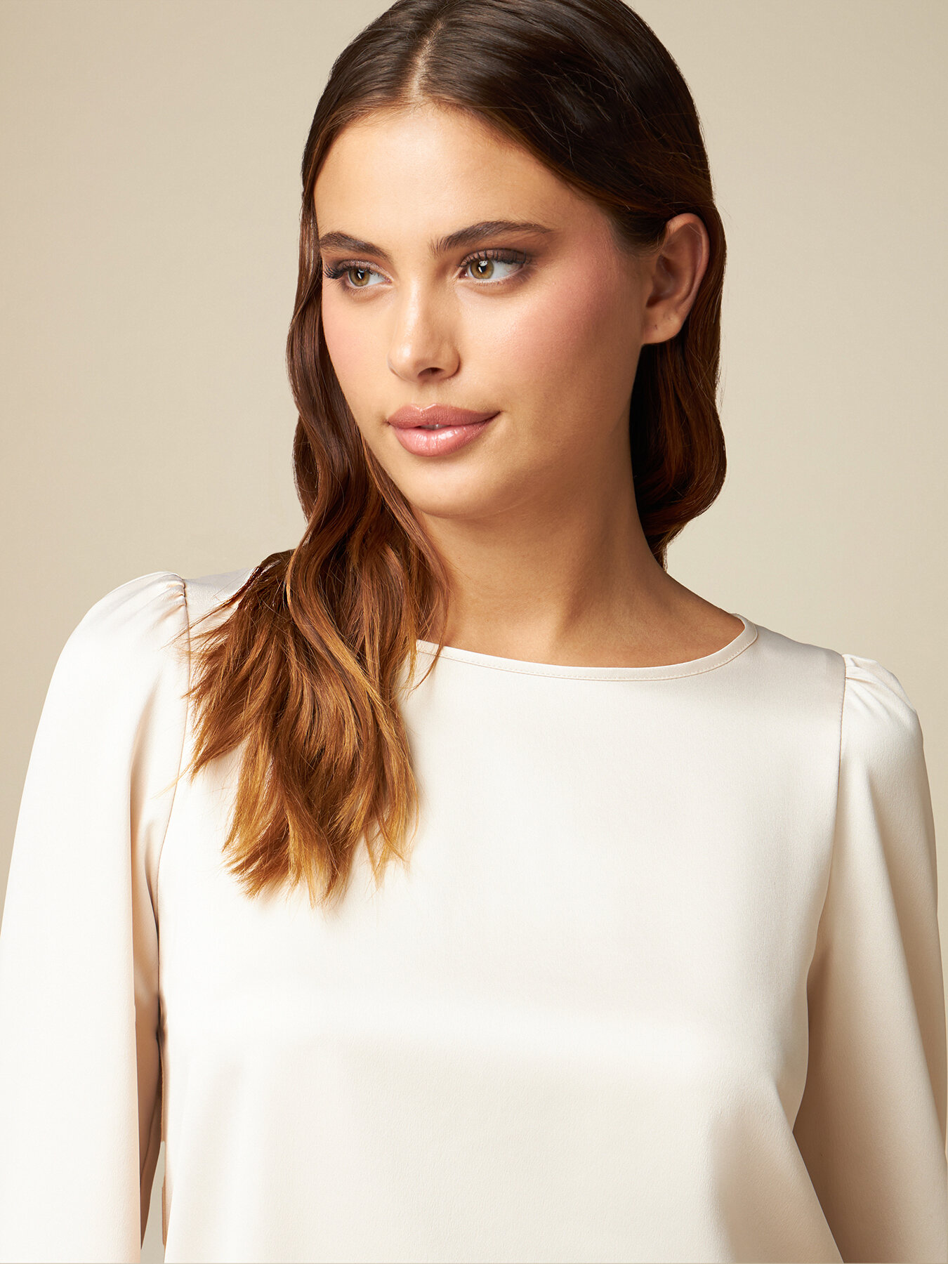 Camiseta bimateria con mangas abullonadas image number 2