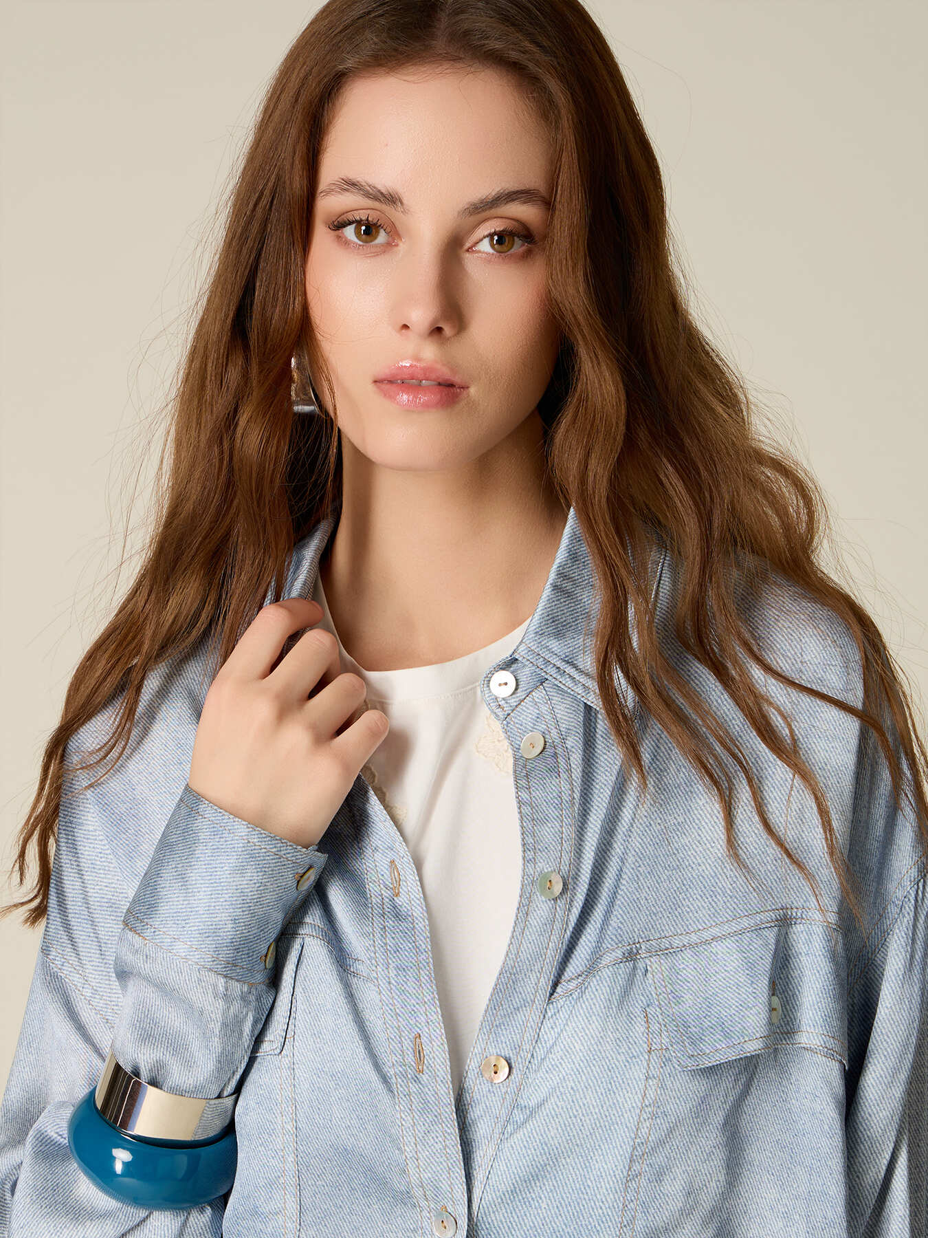 Oversized satin shirt with denim effect image number 2