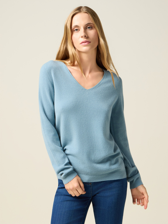 Pull en m&eacute;lange de viscose avec col en V