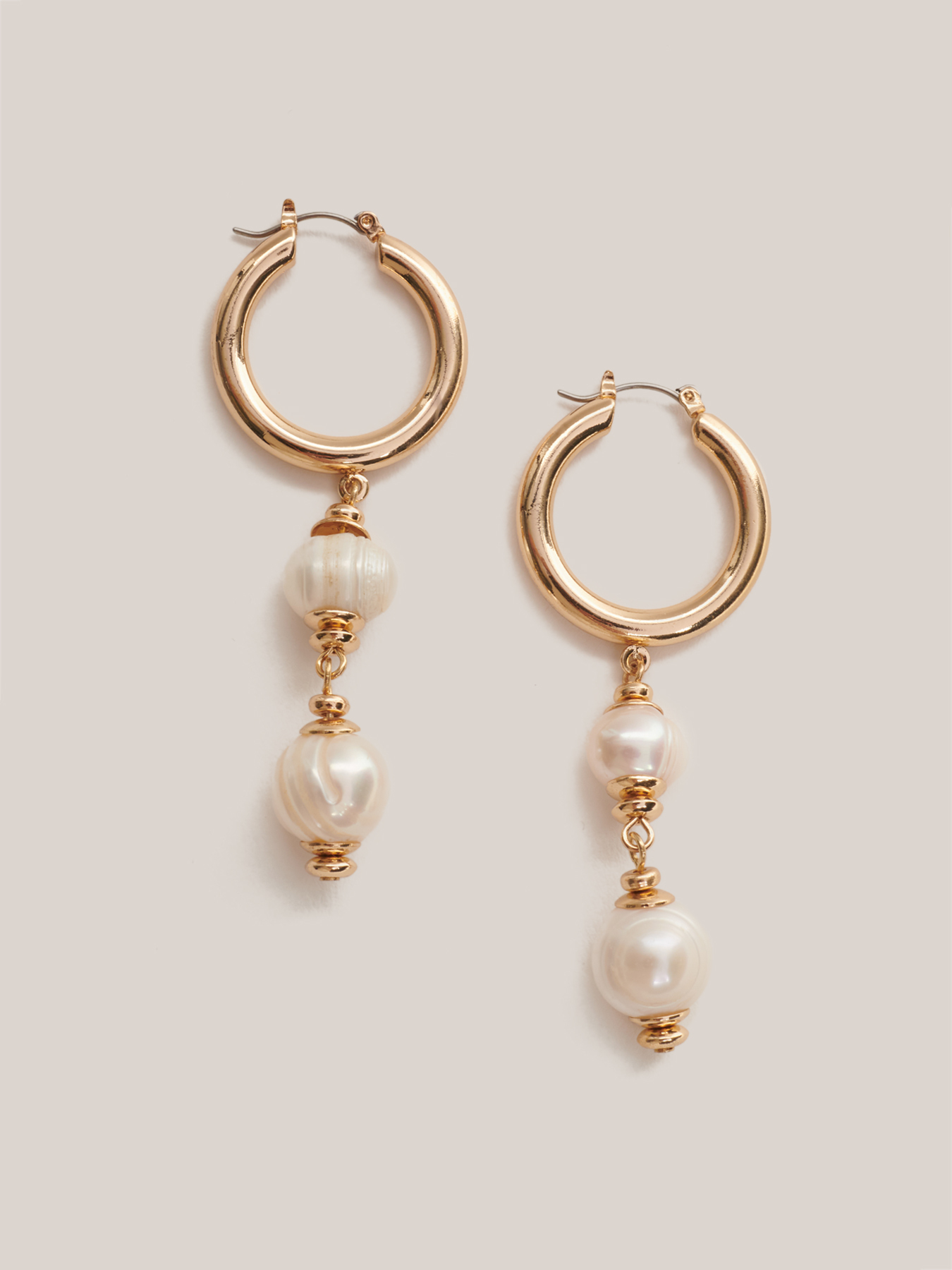 Boucles d&rsquo;oreilles en forme d&rsquo;anneau avec perles image number 2