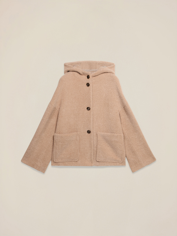 Short coat in knitted fabric