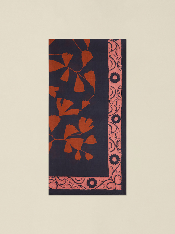 Pa&ntilde;uelo de algod&oacute;n estampado