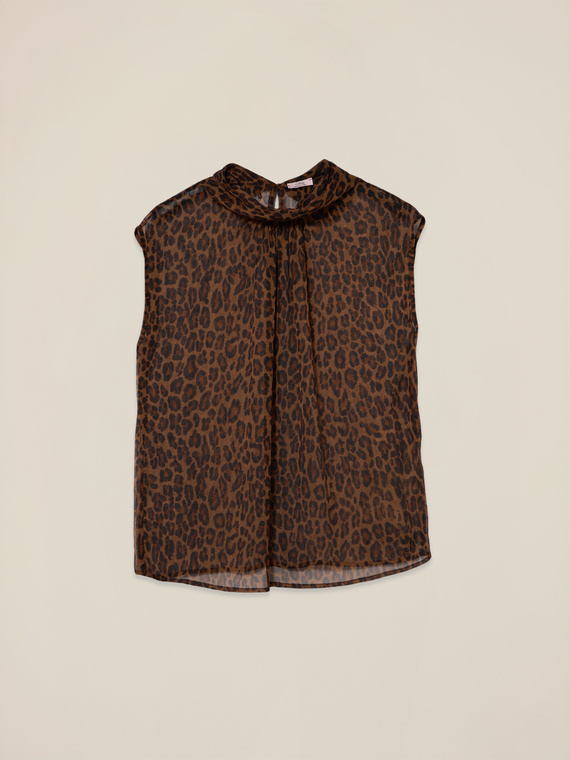 Animal print blouse in cr&ecirc;pe fabric