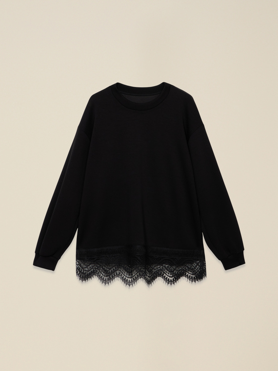 Sweatshirt with lace trim