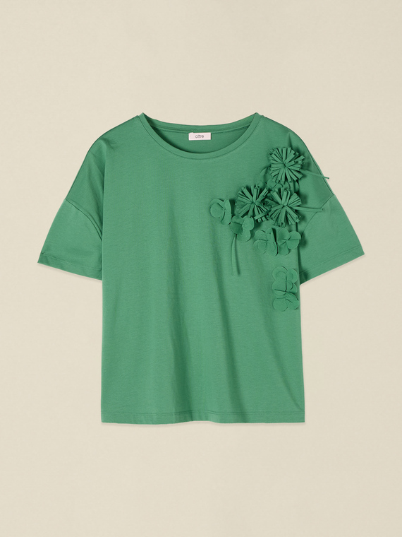 T-shirt with floral appliqu&eacute;s