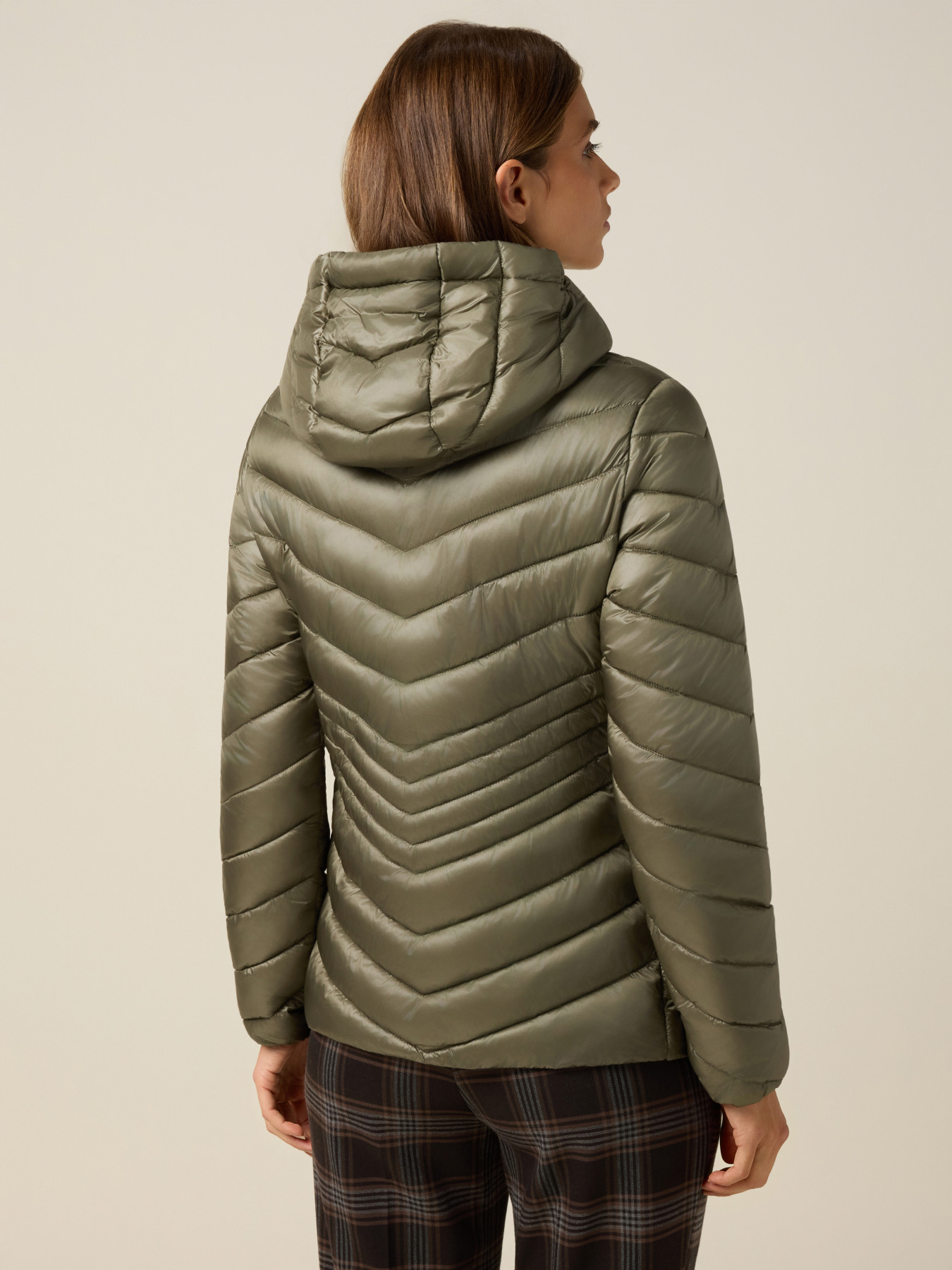 Lightweight hooded down jacket image number 1