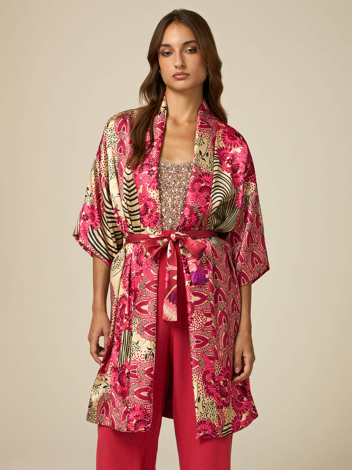 Kimono r&eacute;versible en satin image number 2