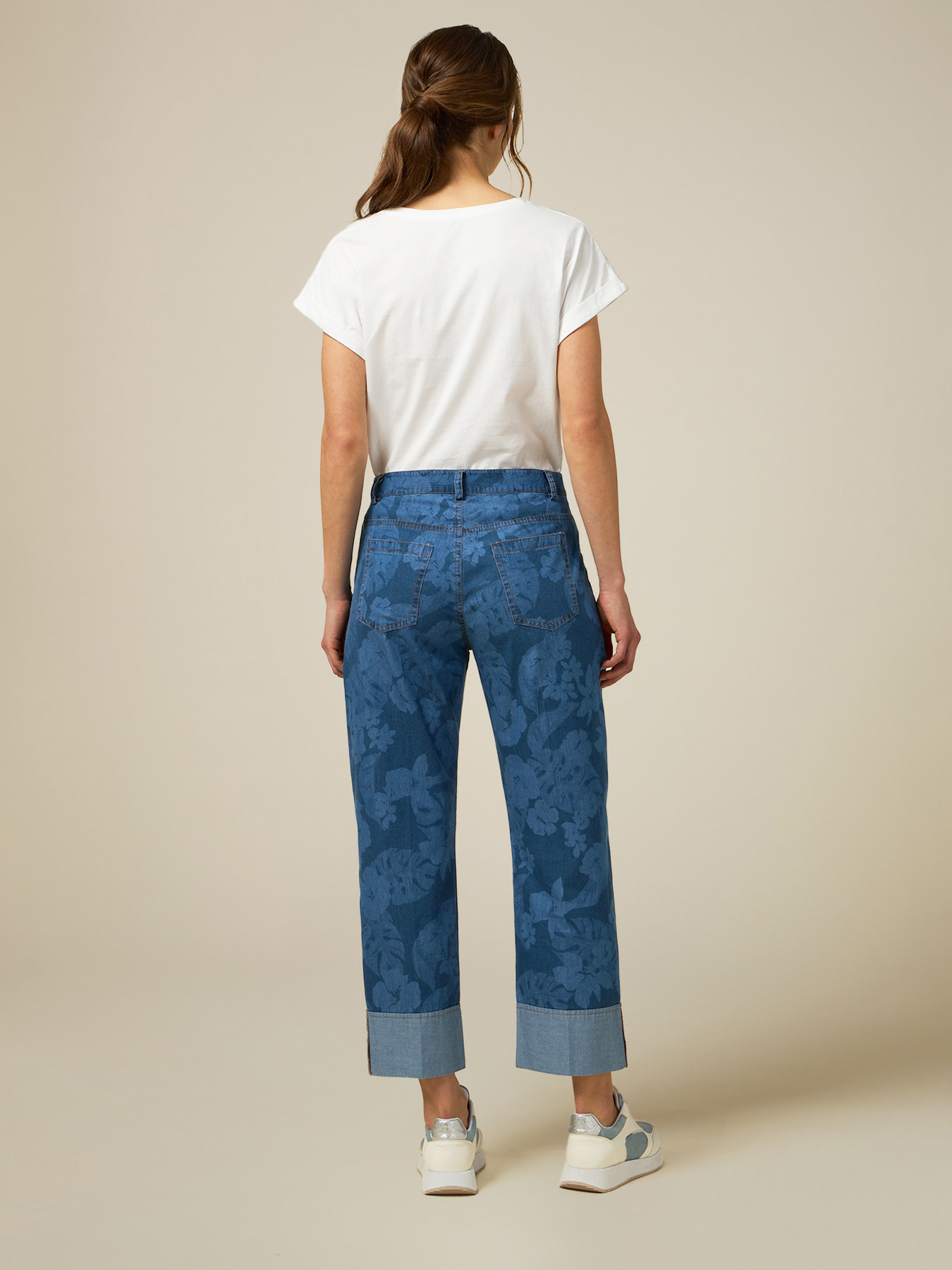 Gemusterte Hose in Denim-Optik image number 1