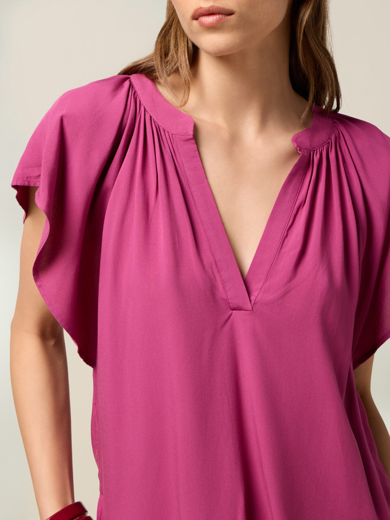 Blusa de manga corta de viscosa image number 2