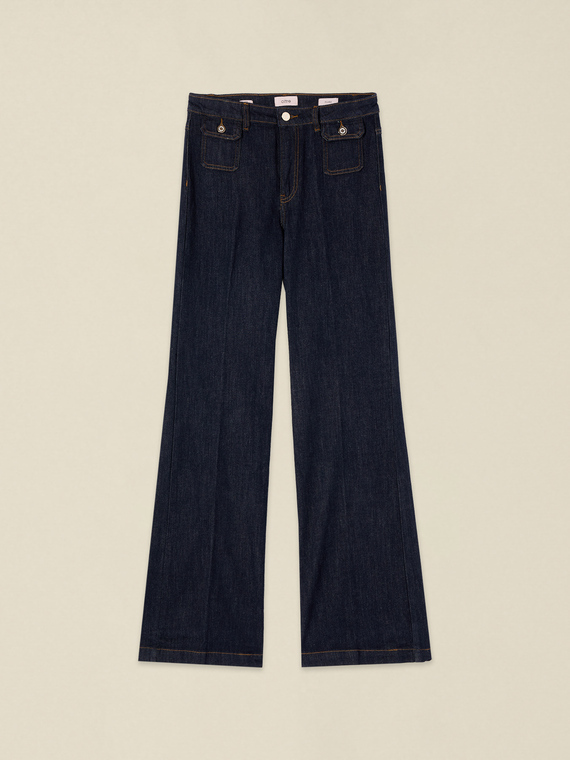 Flare jeans with flap pockets