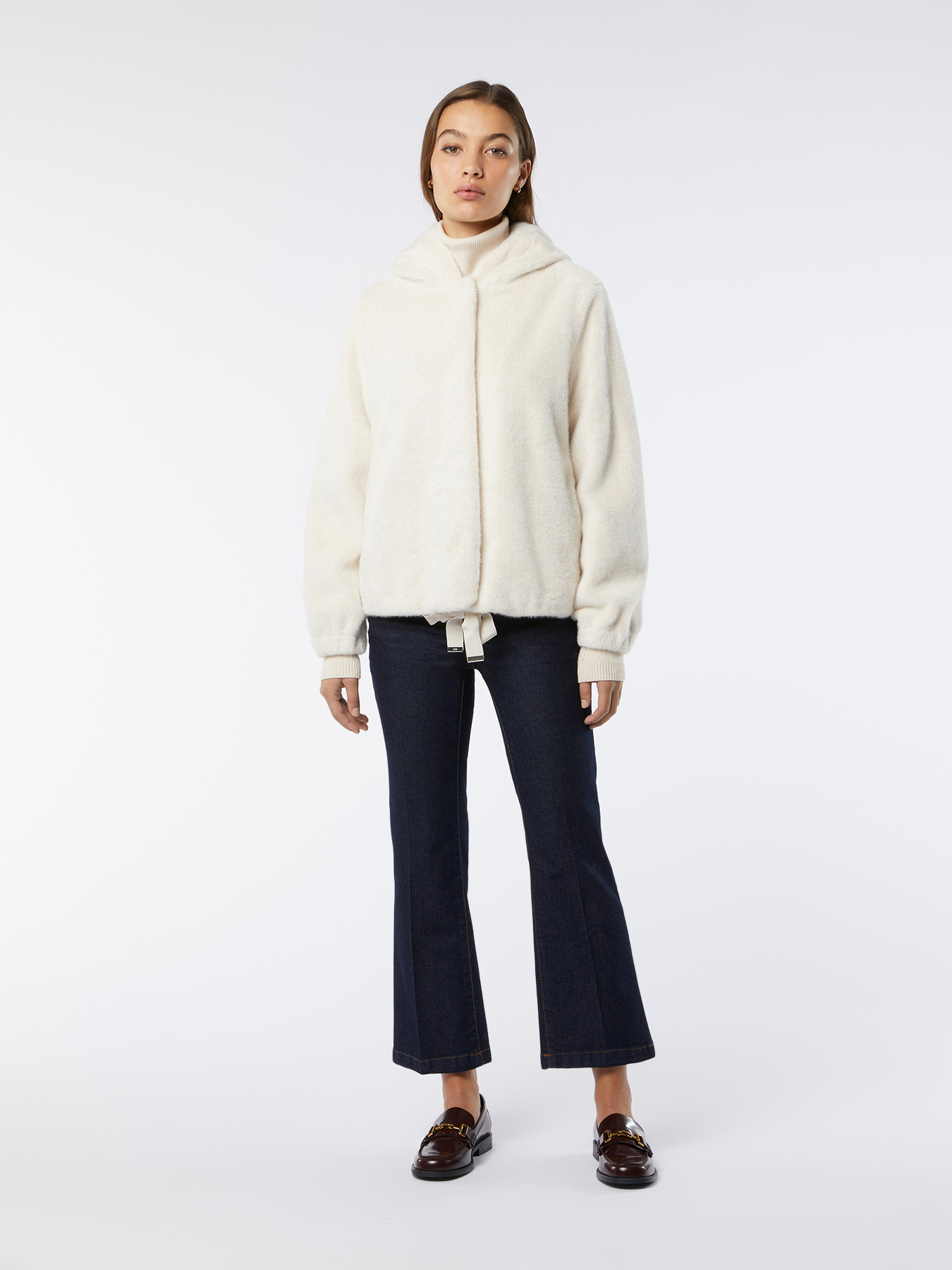 Pelliccia sintetica con cappuccio image number 0