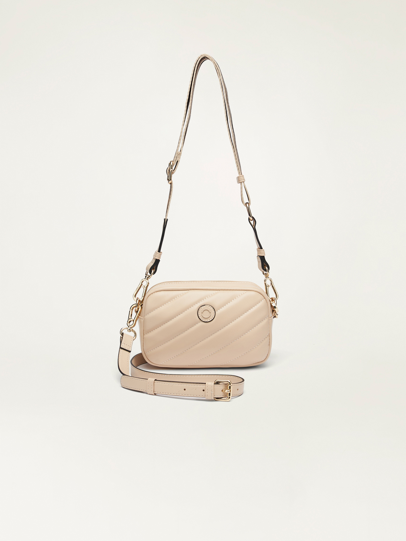 Bolso peque&ntilde;o cross body acolchado image number 1