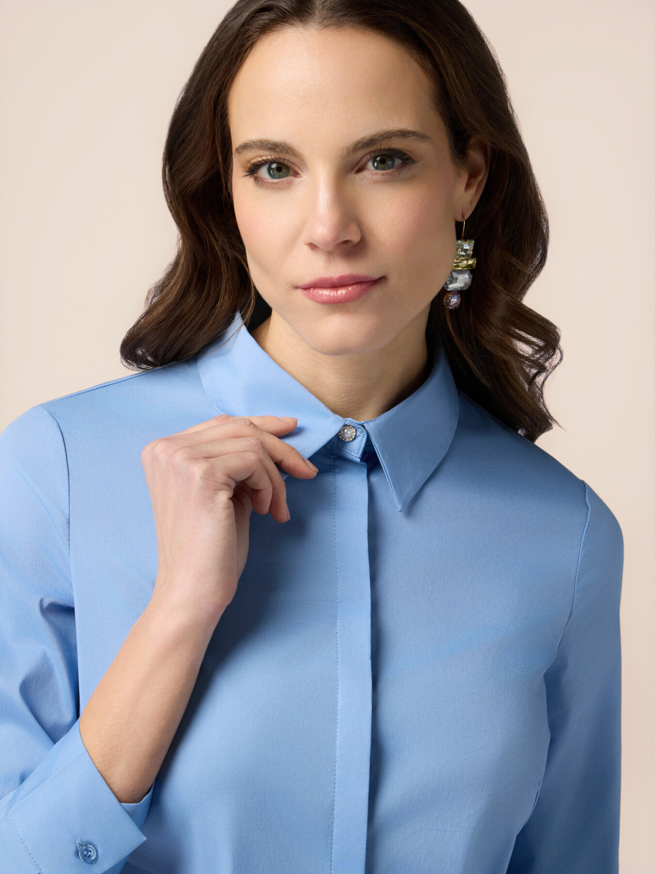 Camicia in popeline con bottone gioiello image number 2