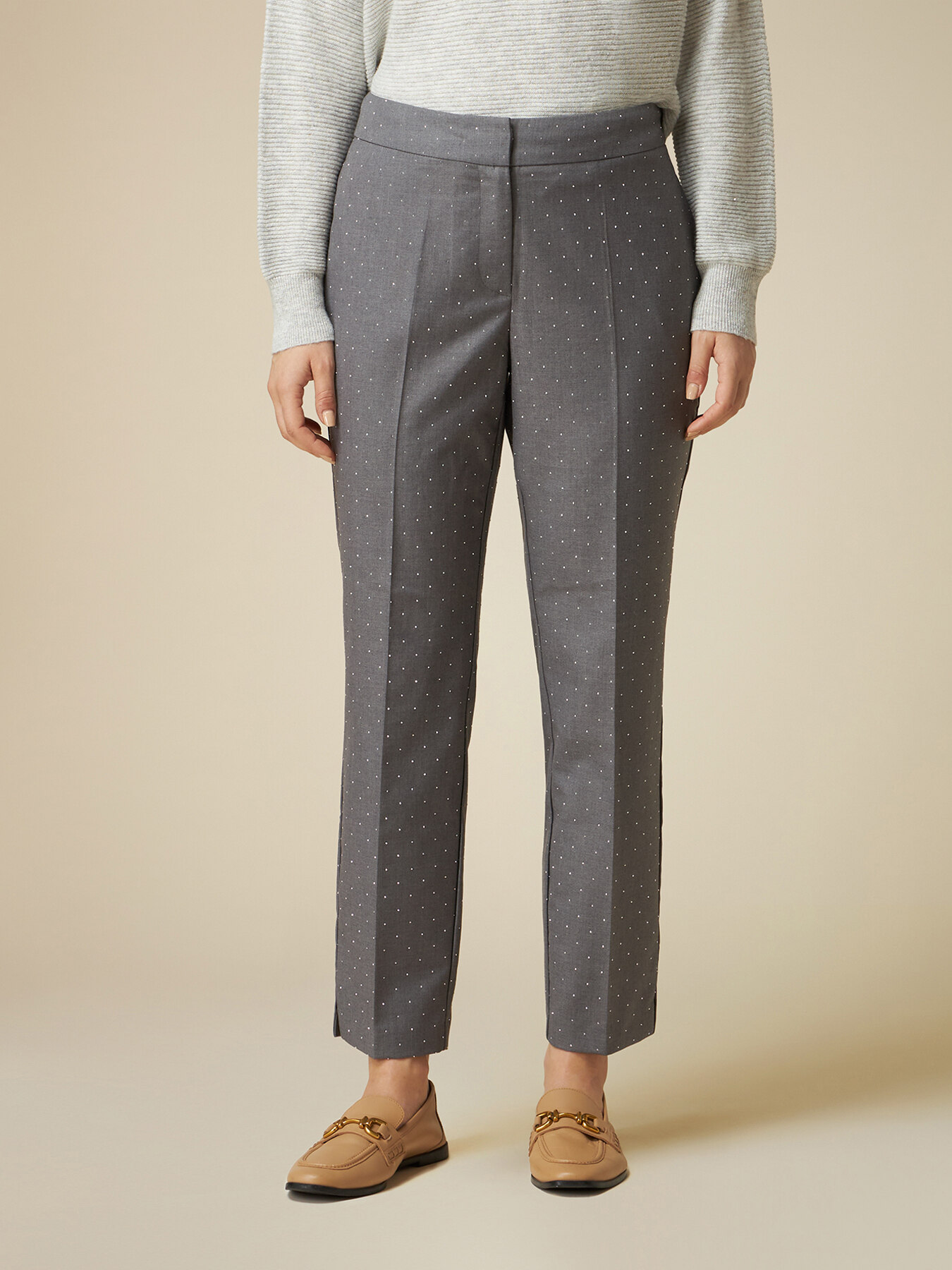 Pantalones pitillo con tachuelas image number 3