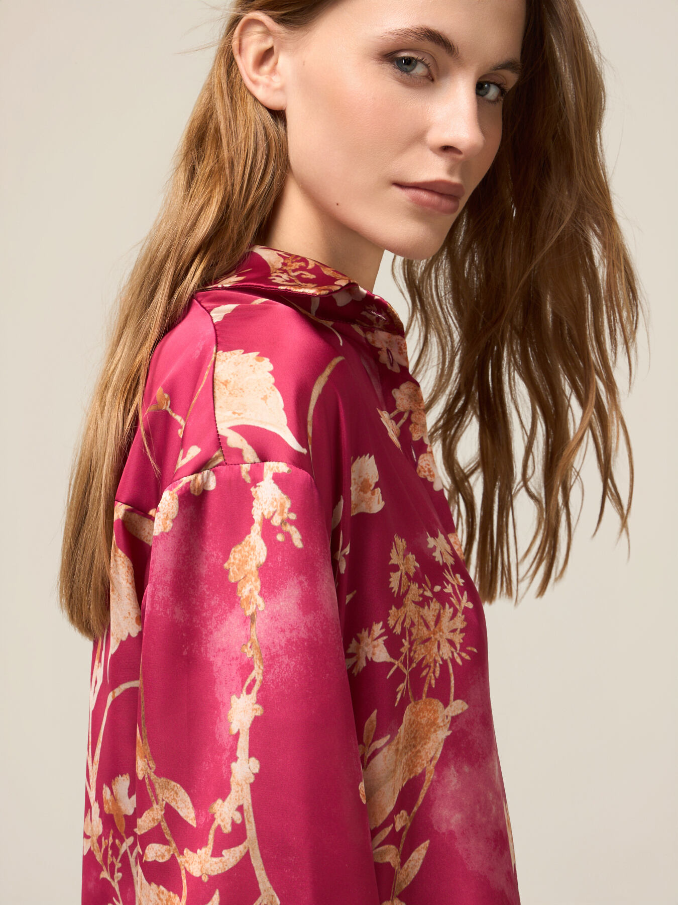 Camicia in raso fantasia image number 2