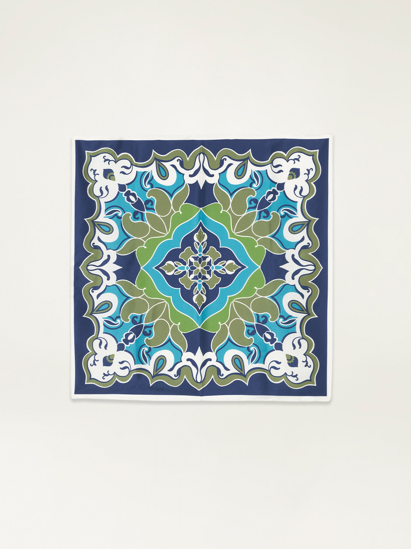 Fular estampado image number 1