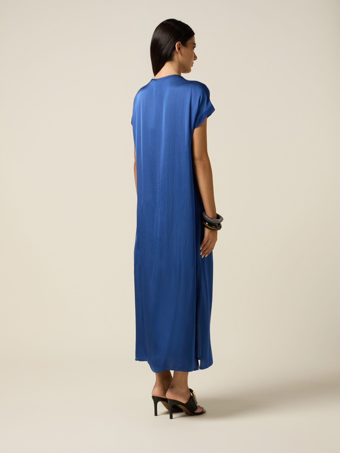 Rochie lungă din satin cu mâneci tip kimono image number 1