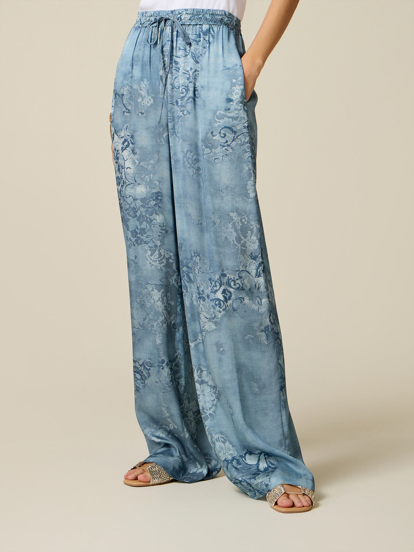 Palazzo pants in viscose satin image number 3