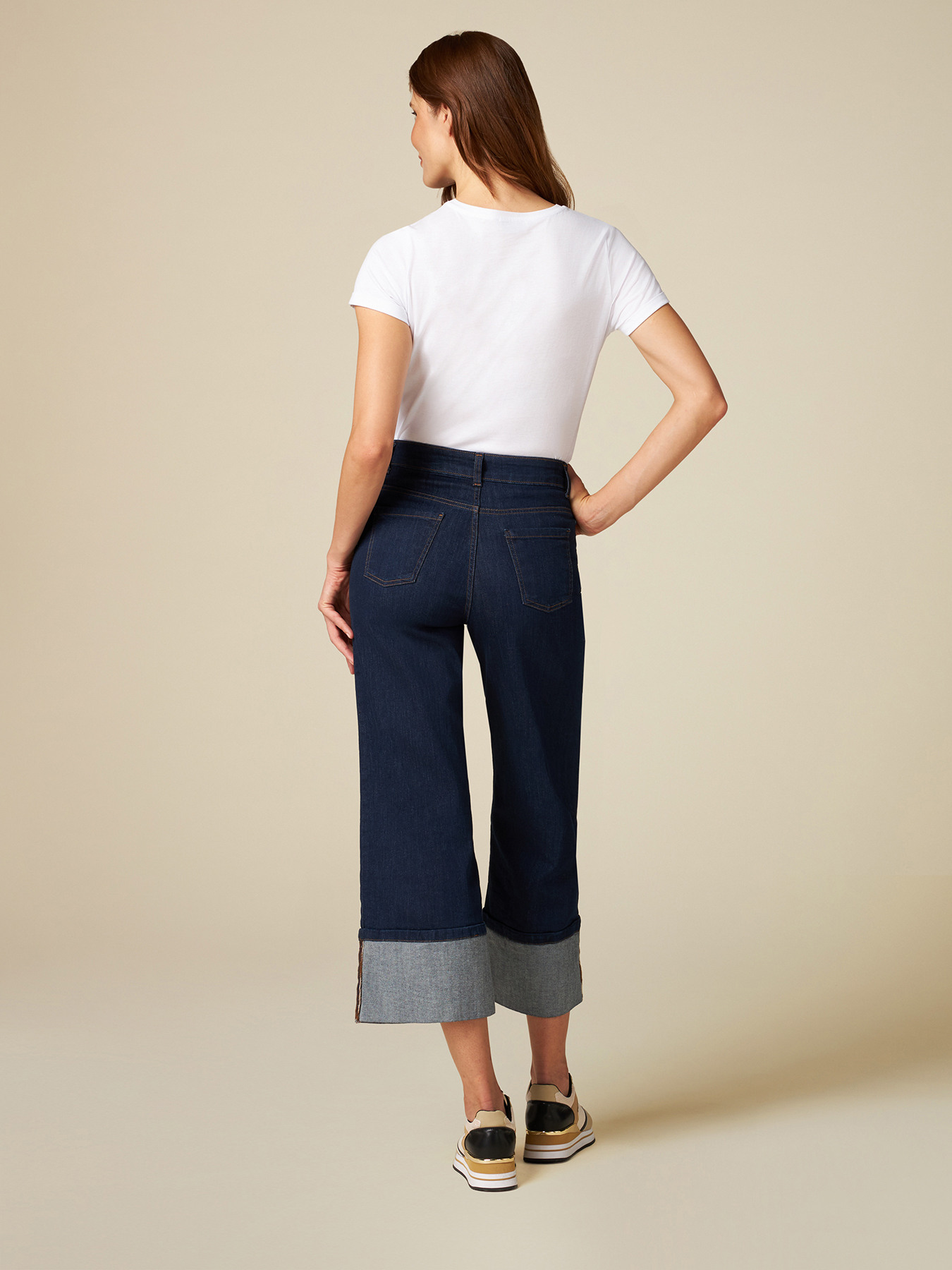 Cropped jeans with turn-up and jewel chains image number 1
