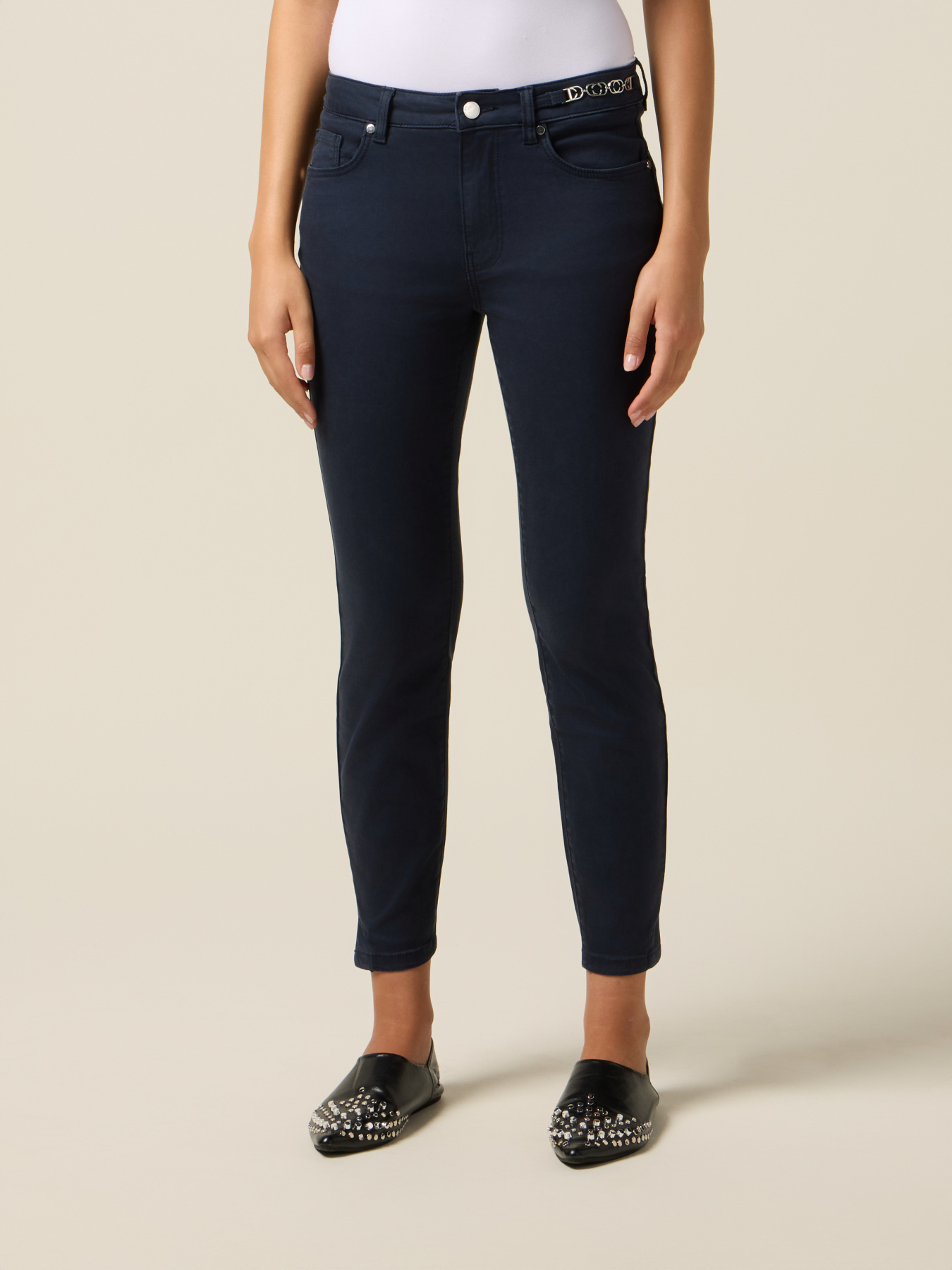 Pantaloni regular con dettaglio catena image number 3