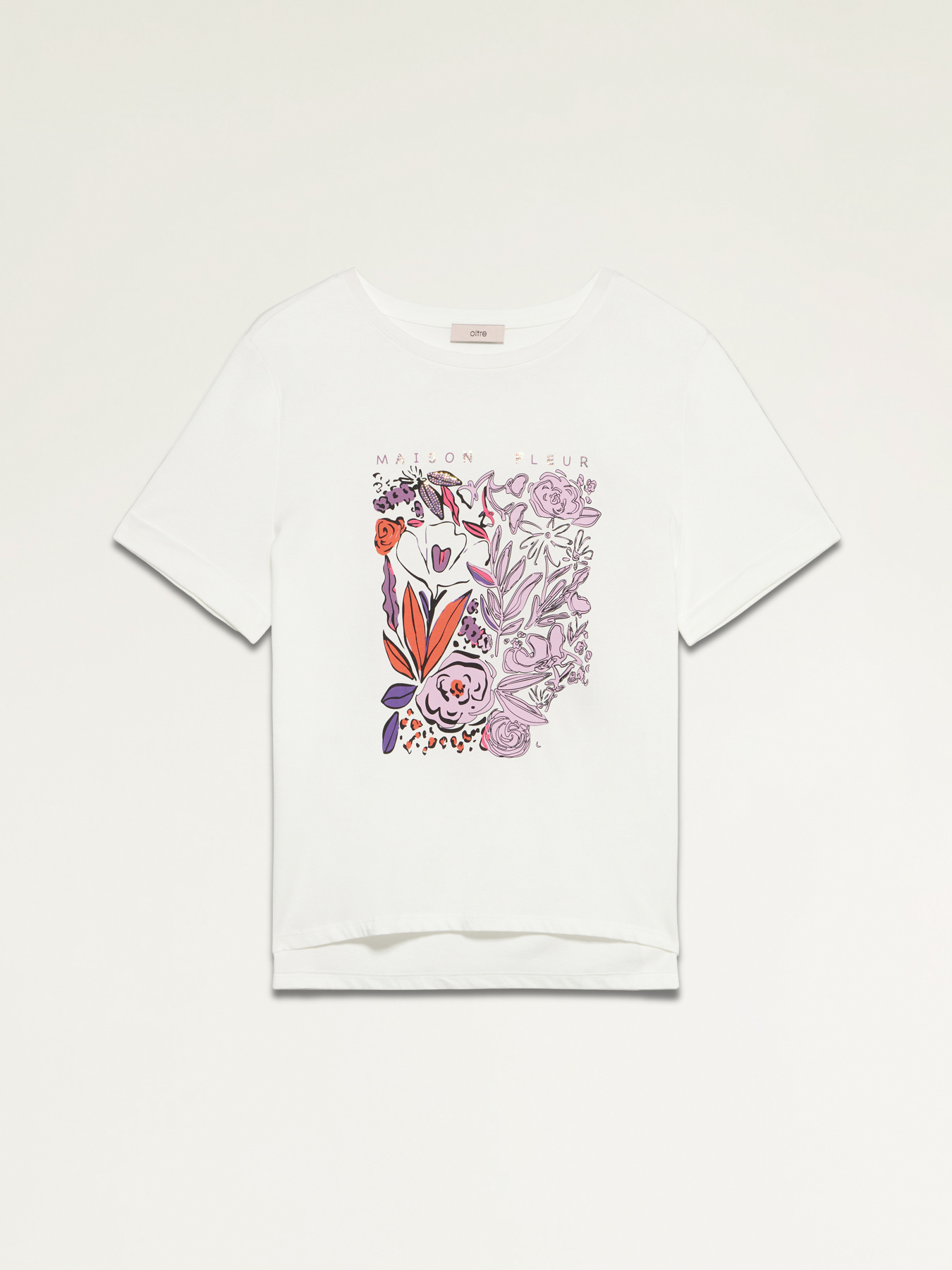 Camiseta con estampado y aplicaciones image number 3