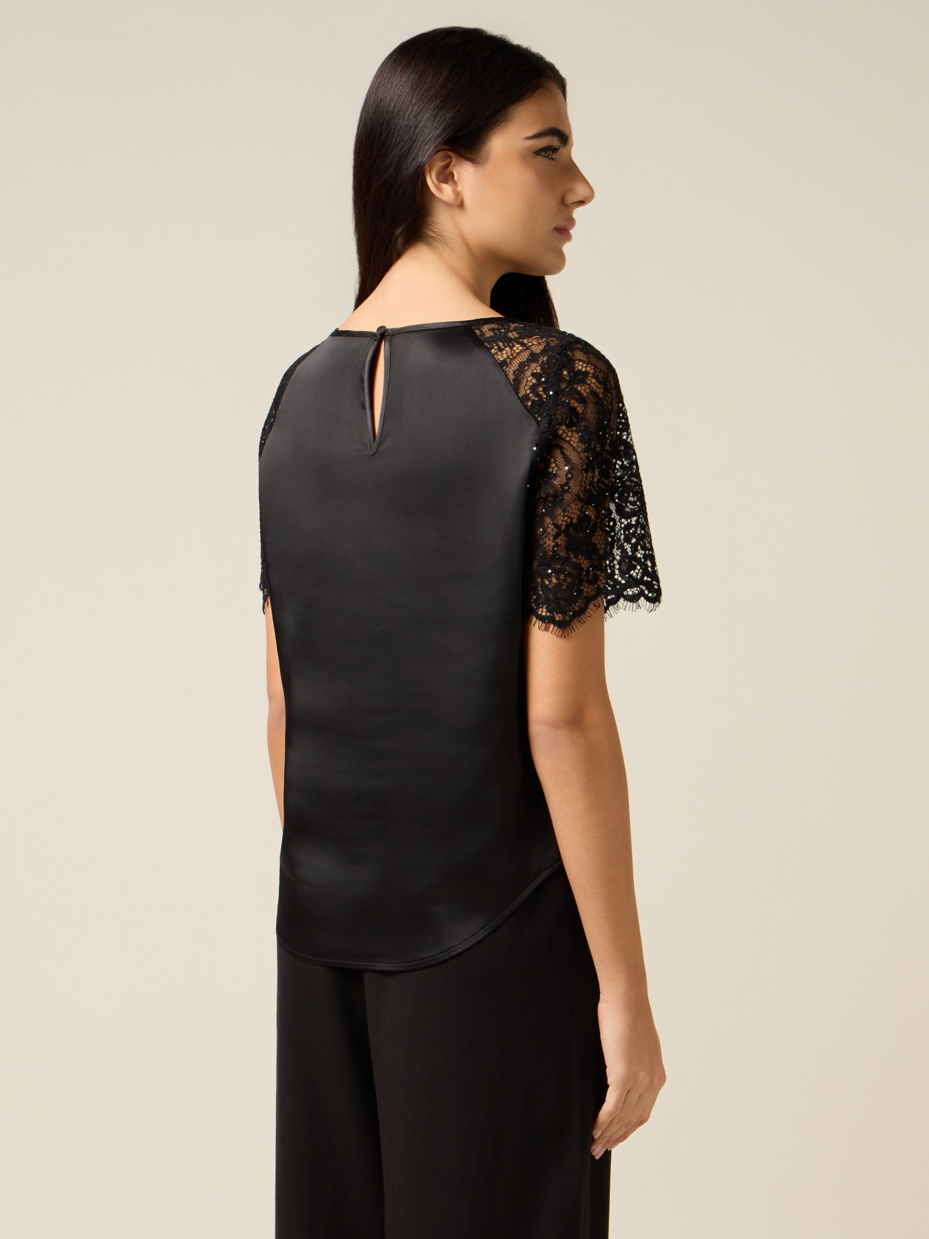 Bluse aus Satin mit Spitzenteilen image number 1