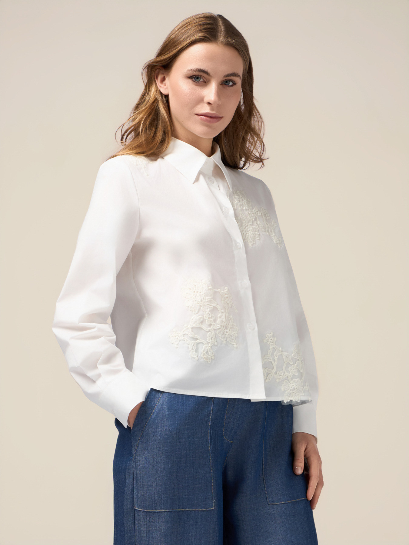 Camicia boxy con ricami image number 0