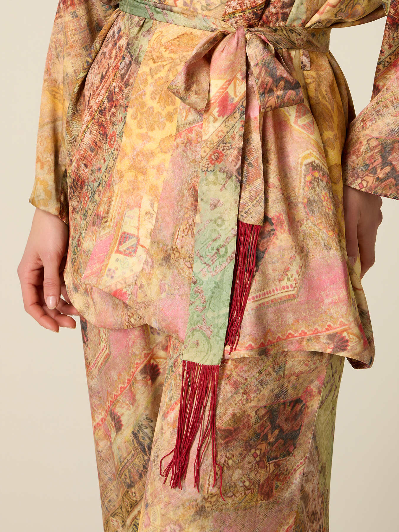 Kimono aus Viskose-Satin image number 2