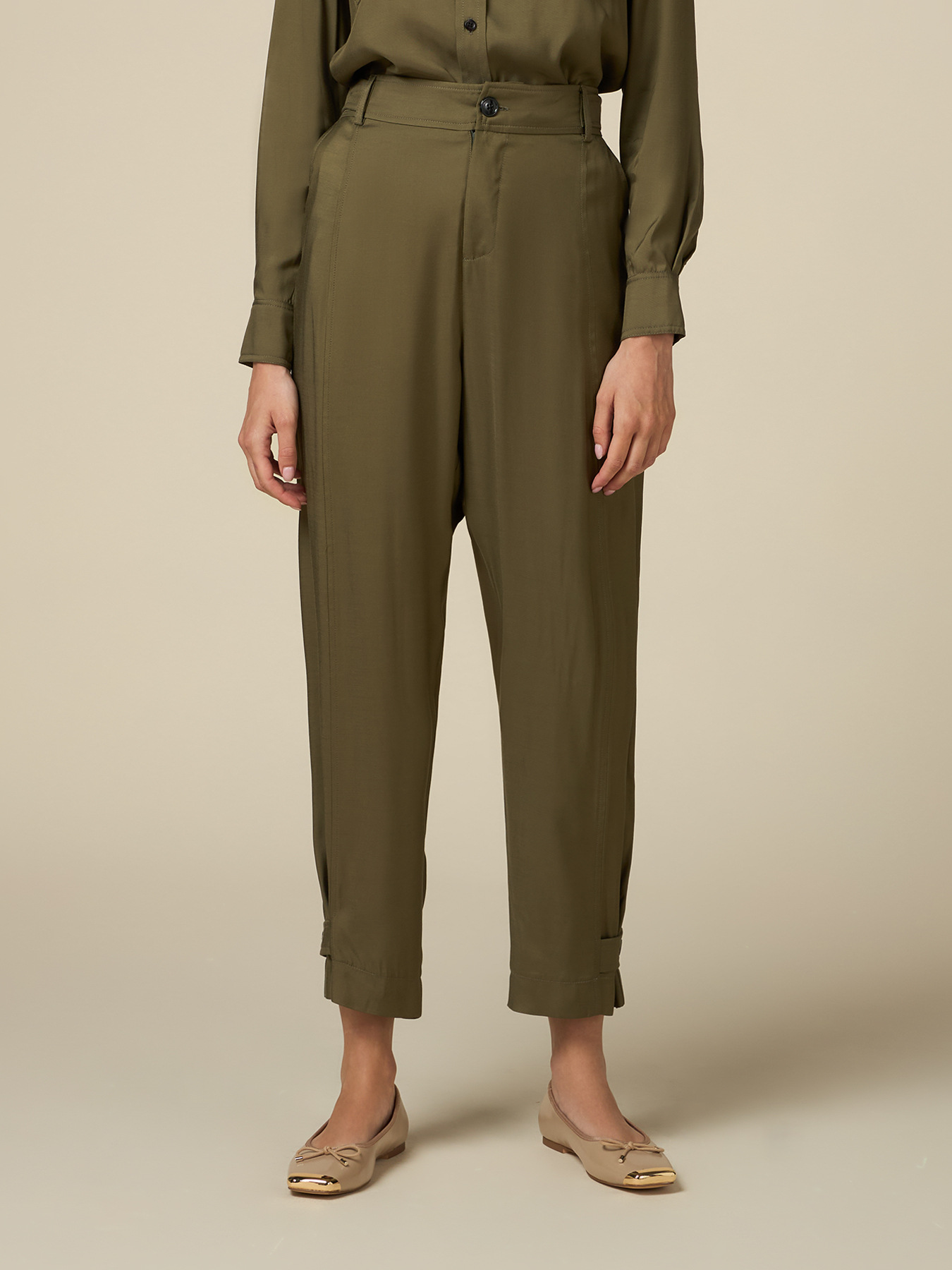 Pantalones vaporosos con adornos image number 3