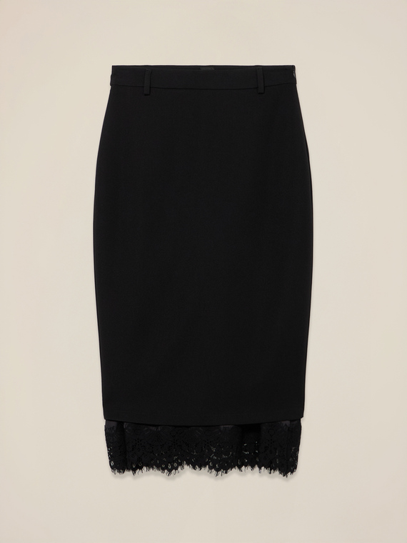 Tube skirt with lace trim