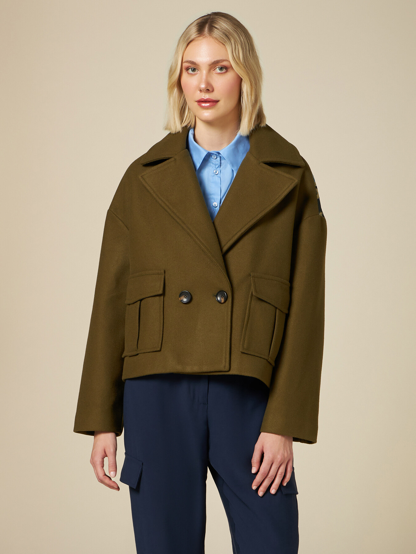 Cappotto corto con dettaglio jacquard image number 0